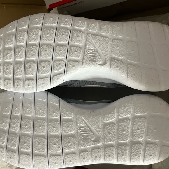 Nike roshe👟 - Picture 2 of 4